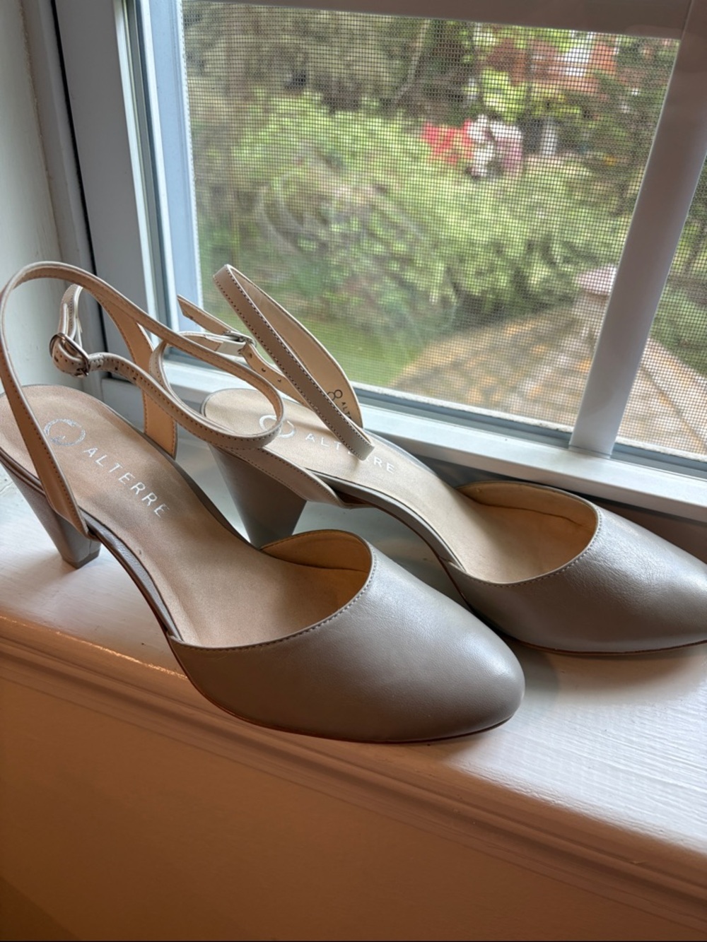 Slingback Heels in Light Gray by Alterre